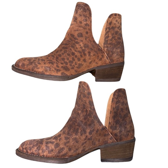 Corkys Girl Leather Depo Brown Animal Print Ankle Booties NEW - Picture 4 of 7